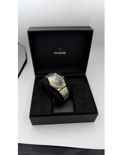 Tudor Royal