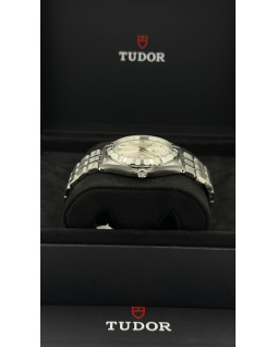 Tudor Royal 41