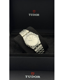Tudor Royal 38