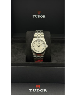 Tudor Royal 38