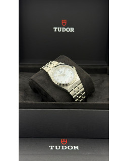 Tudor Royal 34