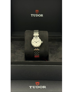 Tudor Clair de Rose