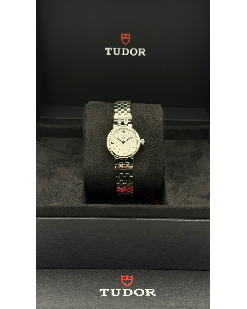 Tudor Clair de Rose