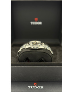 Tudor Black Bay 41