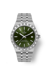 Tudor Royal 36